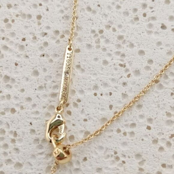 Kendra Scott Elisa Gold Dichroic Glass Pendant Necklace - Picture 4 of 5